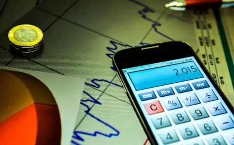 Mercado prevê crescimento econômico de 2,2% em 2025