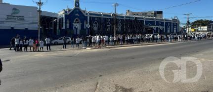 Comunidade protesta contra fechamento de hospital; ‘lastimável’