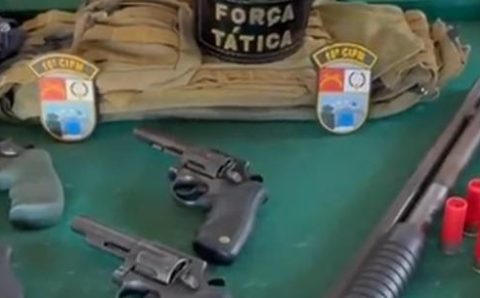 Polícia Militar prende cinco homens por roubo e invasão à propriedade rural