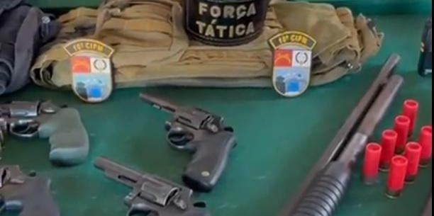 Polícia Militar prende cinco homens por roubo e invasão à propriedade rural