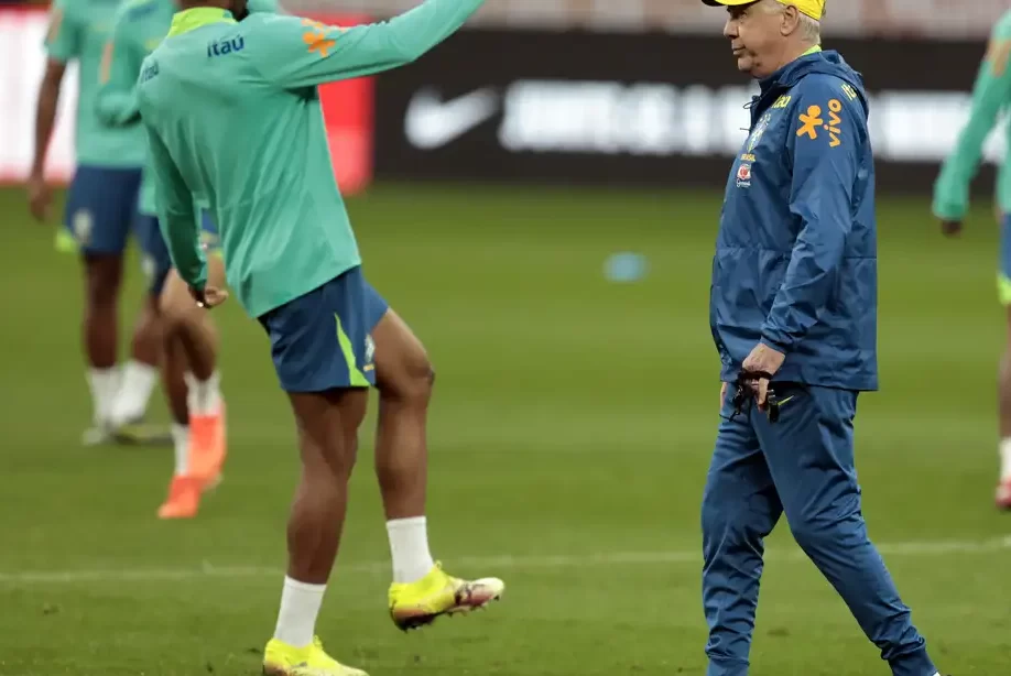 Ancelotti testa mudanças no ataque da seleção brasileira