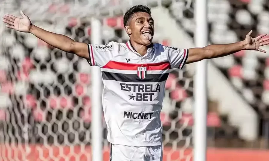 Pedro Severino recebe alta após 98 dias de tratamento