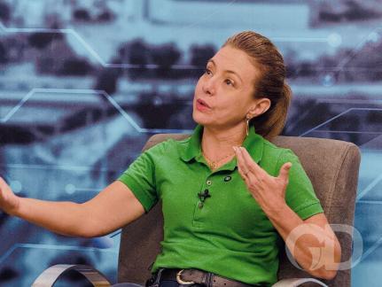 Prefeita descarta romper contrato, mas estuda licitação para mais ônibus em VG