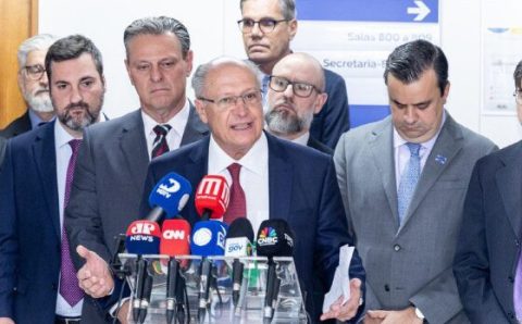 COMÉRCIO EXTERIOR:   Alckmin: Governo trabalha para resolver questão tarifária com Estados Unidos antes de agosto