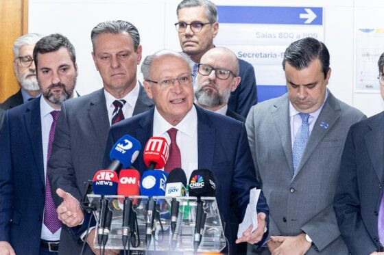 COMÉRCIO EXTERIOR:   Alckmin: Governo trabalha para resolver questão tarifária com Estados Unidos antes de agosto