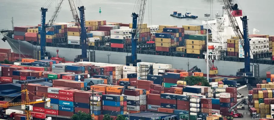 O que diz a lei contra tarifaço de Trump sancionada por Lula