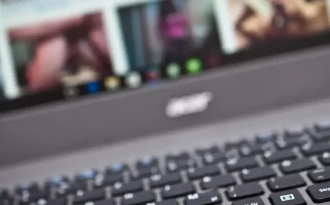 Reino Unido ativa inédito controle de idade na internet