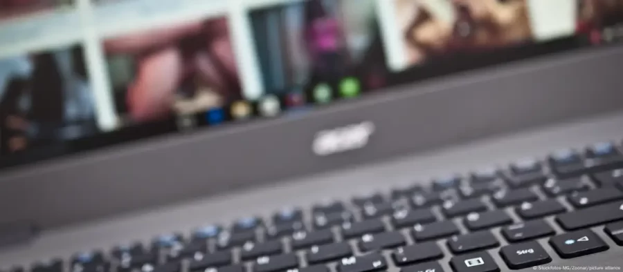 Reino Unido ativa inédito controle de idade na internet