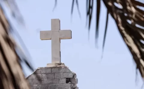 Ataque de Israel atinge única igreja católica de Gaza