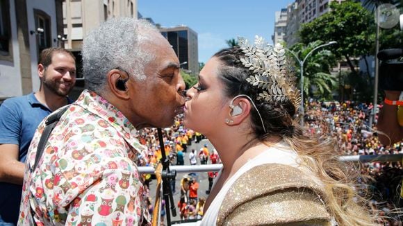 ‘Orgulho para sempre’: pai de Preta Gil, Gilberto Gil emociona com linda homenagem à filha após corpo chegar ao Brasil