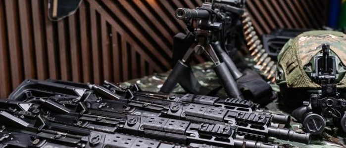 Governo de MT entrega R$ 6 milhões em fuzis, metralhadoras e equipamentos para a Polícia Militar