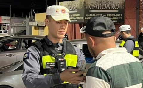 Operação prende oito pessoas e remove 46 veículos em Várzea Grande