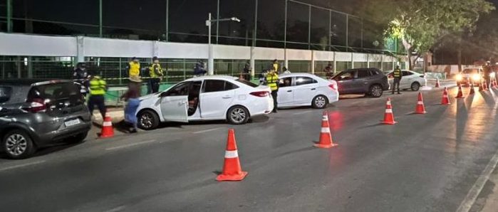 Fiscalização prende 10 motoristas por embriaguez em Cuiabá