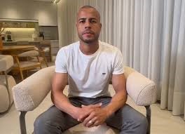 Mayke revela o que motivou escolha pelo Santos e cita sentimento em despedida do Palmeiras: “Dever cumprido”