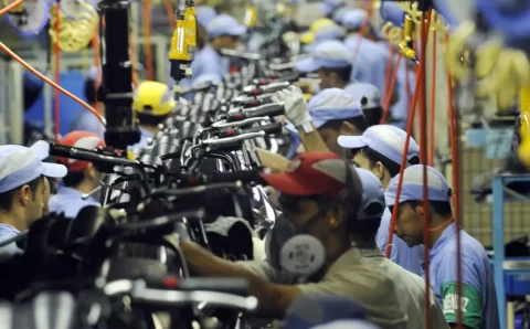 Comércio de peças vê impacto maior de tarifaço para montadoras nos EUA