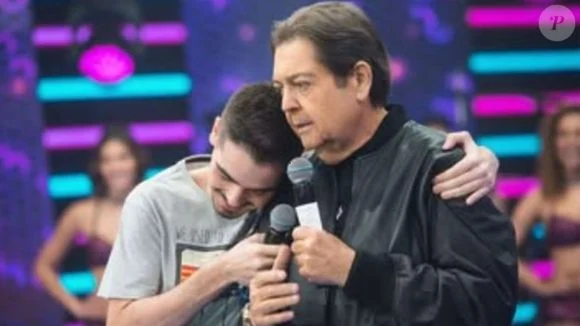 ‘Chances são mínimas’: saúde de Faustão preocupa? Médico dá detalhes sobre resposta de transplantes e respiração por aparelhos