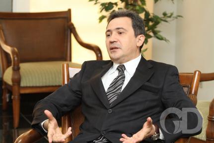 CNJ abre PAD e mantém desembargador afastado do cargo