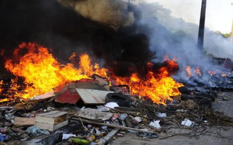 MT:  DADOS DO IBGE:   Coleta avança, mas 255 mil moradores ainda queimam o lixo em MT