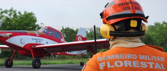 Bombeiros combatem 2 incêndios florestais nesta segunda-feira (4)