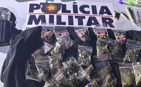 PM prende faccionado suspeito por duplo homicídio e apreende arma, drogas e munições