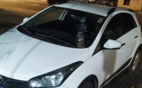 Força Tática recupera veículo roubado escondido em região de mata em Rondonópolis
