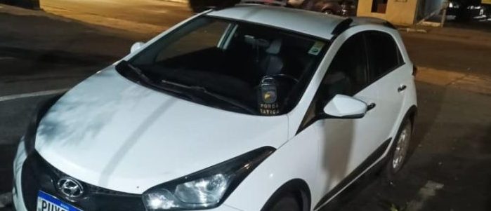 Força Tática recupera veículo roubado escondido em região de mata em Rondonópolis