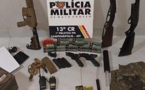 Polícia Militar prende faccionados com fuzil, espingarda, pistolas e mais de 300 munições