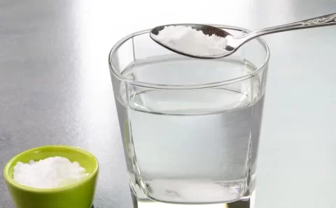 Remédios caseiros para azia e queimação: o que realmente funciona