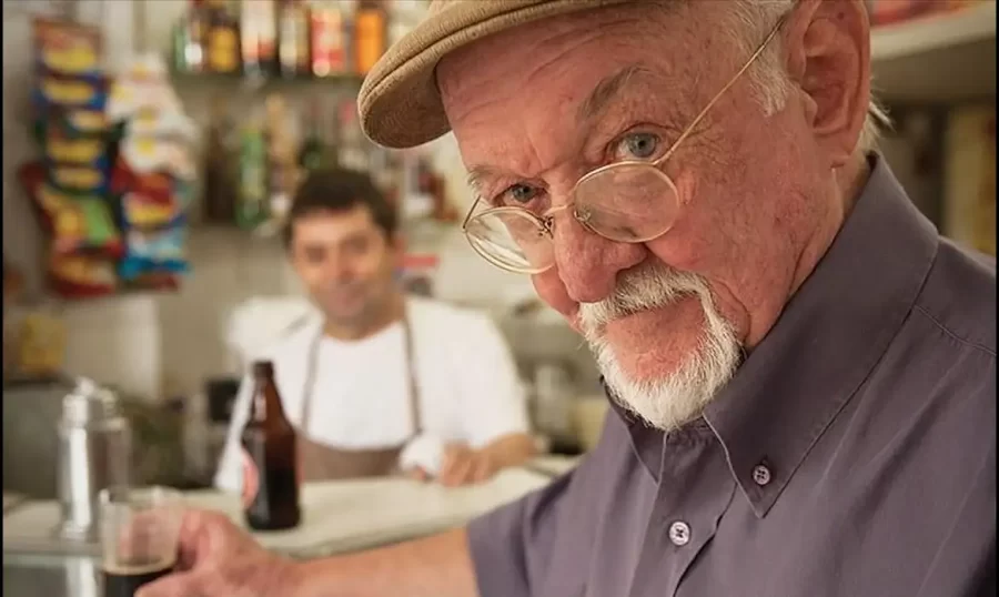 Morre no Rio de Janeiro o cartunista Jaguar, aos 93 anos