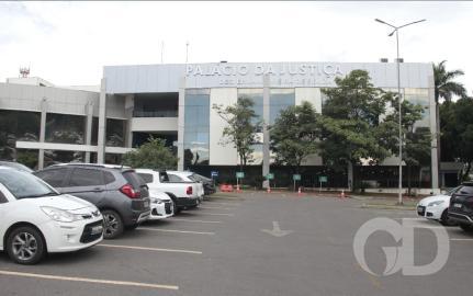 TJ estuda reparar 2,4 mil servidores ativos e aposentados