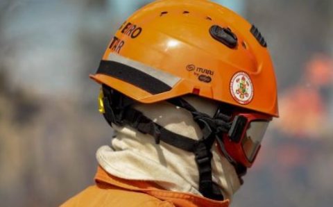 Corpo de Bombeiros extingue seis incêndios florestais e combate 22 neste sábado (23)