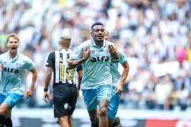 Com 4 expulsos, Grêmio vence Atlético-MG de virada e se afasta do Z4 do Brasileirão