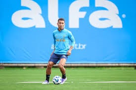 Com Marcos Rocha, Grêmio segue preparação para enfrentar o Ceará no Brasileirão