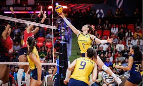Brasil vence e pega França nas quartas do Mundial de vôlei feminino