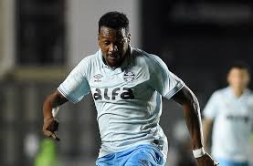 Edenilson cobra postura e ressalta aprendizado após derrota do Grêmio