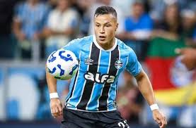 Marlon lamenta empate do Grêmio: “Tem que caprichar mais”