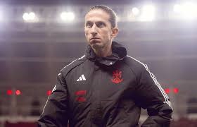 Filipe Luís elogia Pedro, destaque na vitória do Flamengo sobre o Internacional