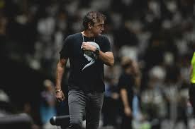 Cuca valoriza virada do Atlético-MG e comenta desgaste em maratona de “decisões”