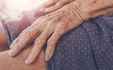 Suicídio entre idosos cresce e desafia estereótipos sobre envelhecimento