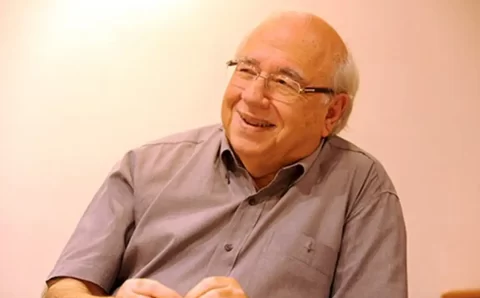 Verissimo permanece internado em estado grave em Porto Alegre