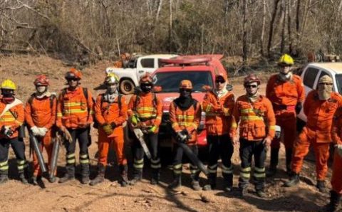 Corpo de Bombeiros extingue incêndio no Parque Estadual Serra Ricardo Franco