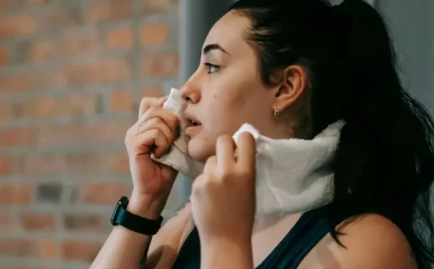 Preciso suar para emagrecer no exercício? Especialistas explicam