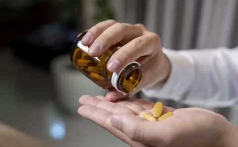 Excesso de suplementação de vitaminas pode trazer riscos à saúde