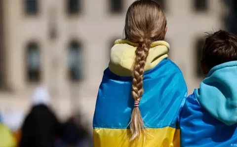 Milhares de crianças ucranianas raptadas continuam na Rússia