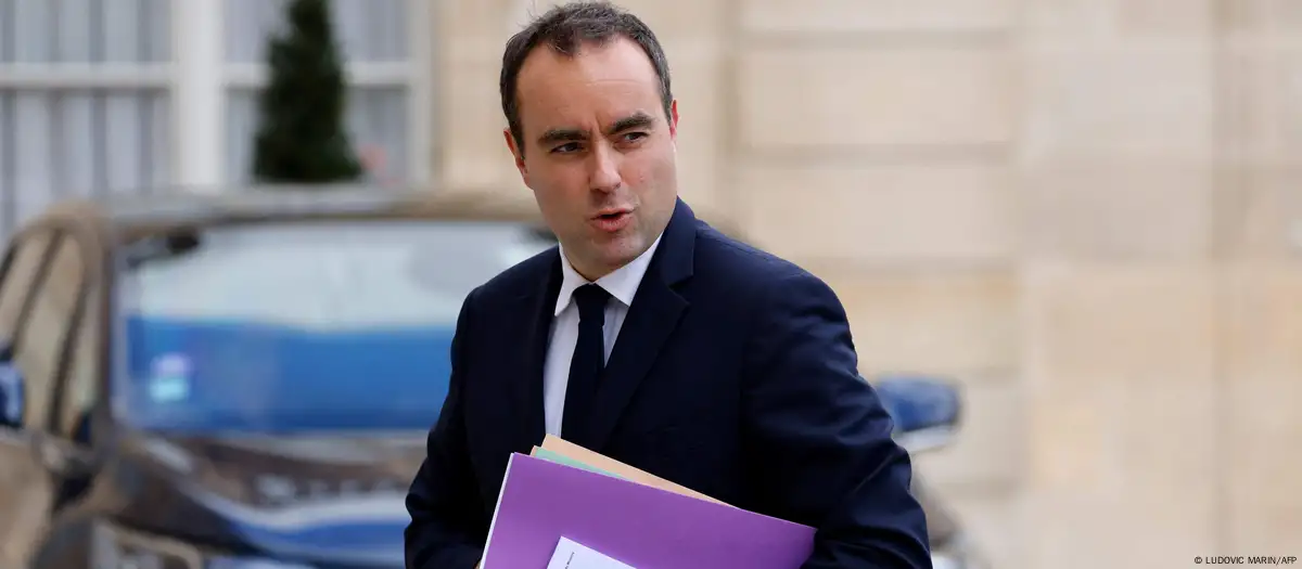 Macron nomeia sétimo premiê de sua presidência