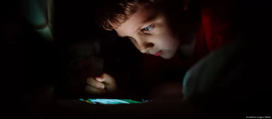 Os riscos da adultização de crianças e adolescentes