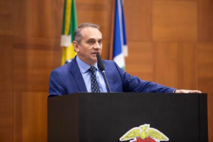 Deputado diz que a solução é um viaduto e não túnel