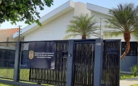 Polícia Civil prende homem suspeito de perseguir e agredir ex-companheira