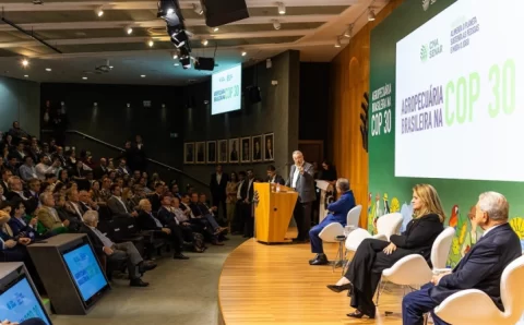 Presidente da CNA entrega posicionamento para COP 30