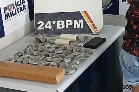 Mulher é presa em flagrante pela PM com 50 porções de drogas drogas escondidas em armário e geladeira